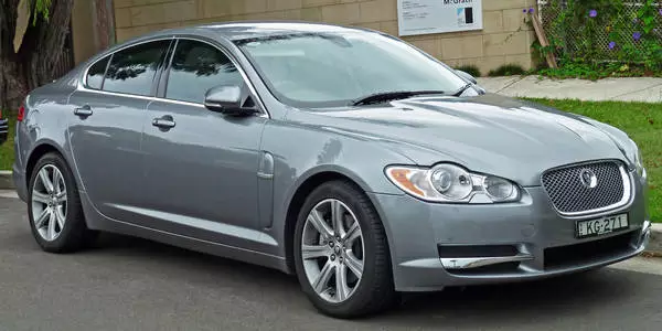 Jaguar XF 5dm3 benzyna CC9 F 501