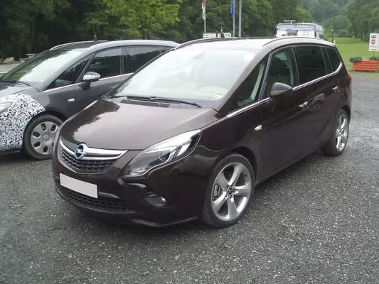 OPEL Zafira 2.2dm3 benzyna A-H/Monocab BC11 1AABA6FCCR7