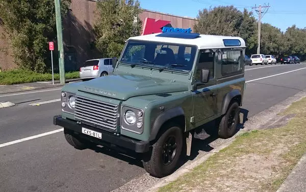 Land Rover Defender 2.4dm3 diesel LD Z4EE2F B5R1