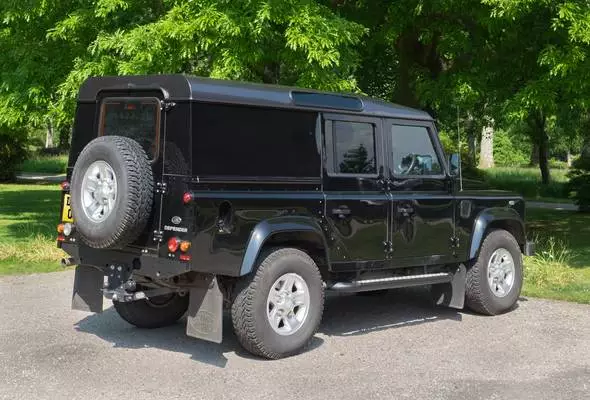 Land Rover Defender 2.4dm3 diesel LD S5EE2F B5P1