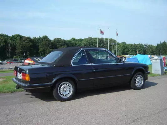 BMW 318i 2dm3 benzyna 3L PF71 A5