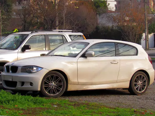 BMW 116i 1.6dm3 benzyna 1K4 UE11 68